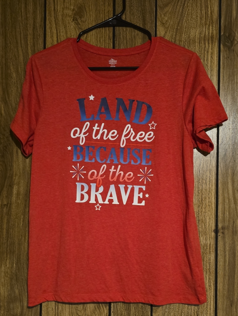 Women’s Red Patriotic Graphic Short-Sleeve Tee